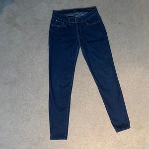 Guess Jeans Style: Power Skinny Low. Size: 26.